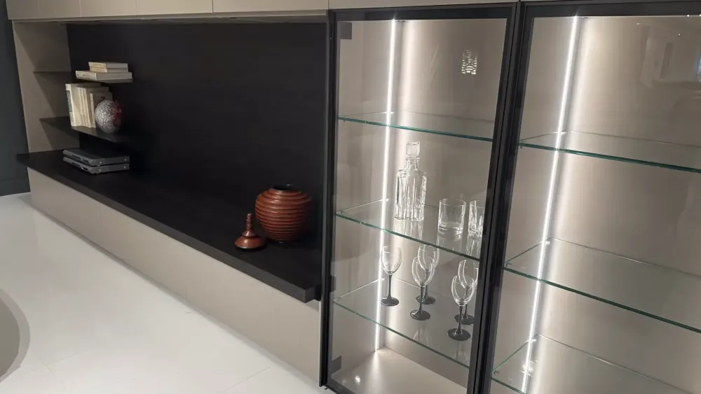 Sale Parete attrezzata Wall 30 in stile design a prezzo scontato Pareti Attrezzate