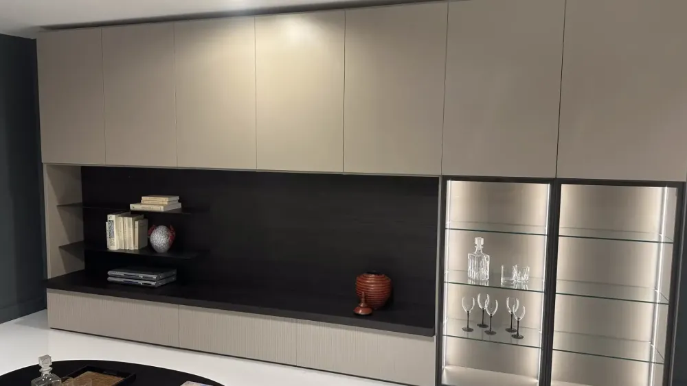 Sale Parete attrezzata Wall 30 in stile design a prezzo scontato Pareti Attrezzate