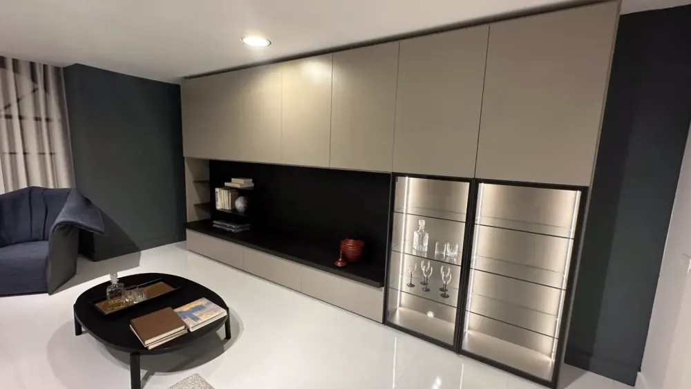 Sale Parete attrezzata Wall 30 in stile design a prezzo scontato Pareti Attrezzate