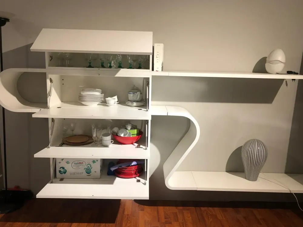 Parete attrezzata Wave della firma con uno sconto esclusivo Pareti Attrezzate