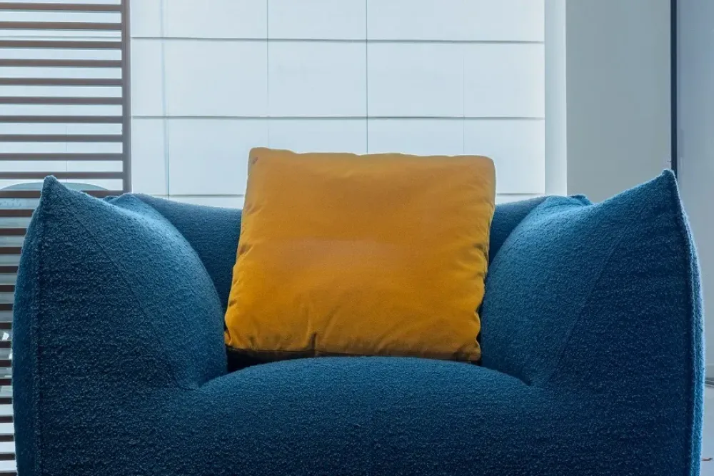 Poltrona Bambola in Tessuto SCONTATA^B&B Italia Discount