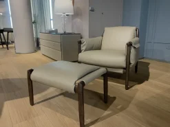 Poltrona con poggiapiedi Times lounge a prezzo Outlet^Poltrona Frau Clearance