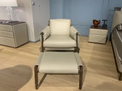 Poltrona con poggiapiedi Times lounge   a prezzo Outlet^Poltrona Frau Clearance