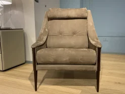 Poltrona con poggiatesta Dezza in Offerta Outlet^Poltrona Frau New