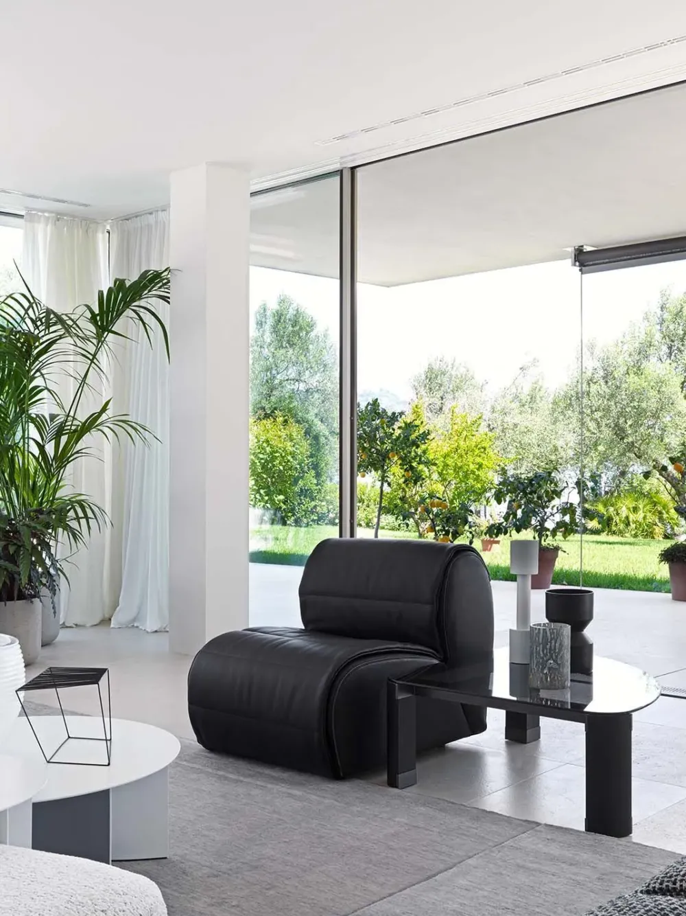 Flou Poltrona con seduta fissa Flora in Offerta Outlet- Poltrone