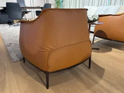 Poltrona Frau Poltrona con seduta fissa Archibald in Offerta Outlet  approfittane ora!- Poltrone