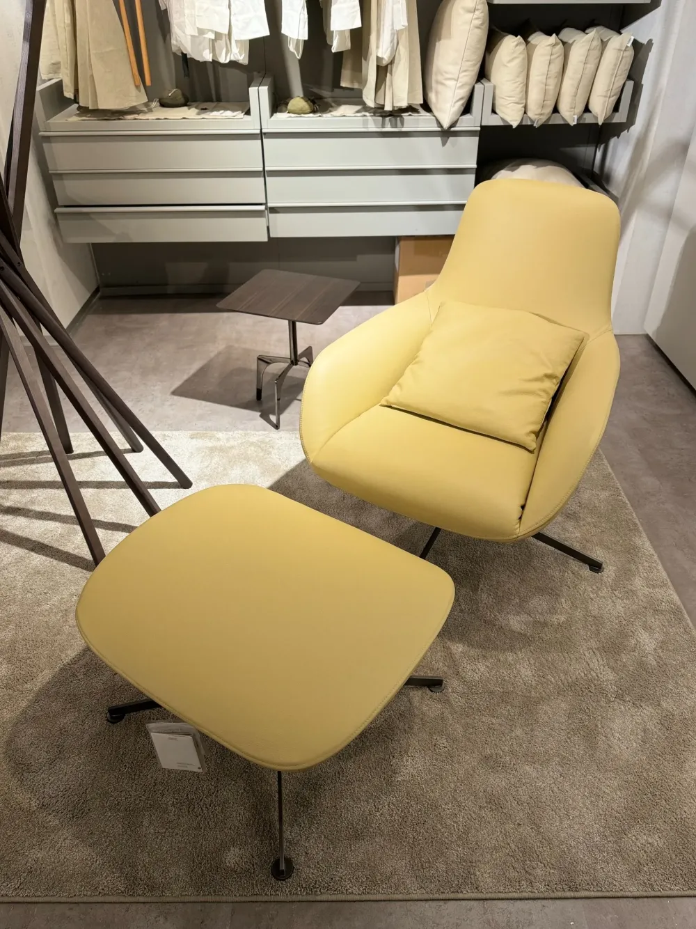 New Poltrona con seduta fissa Kent a prezzo Outlet Poltrone