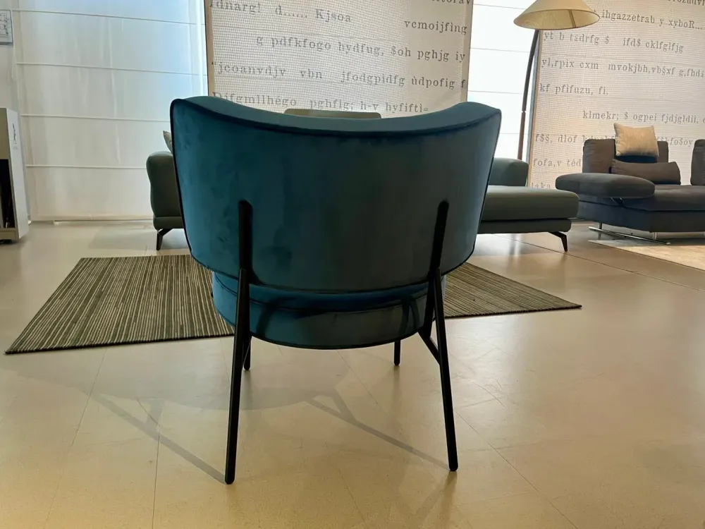 New Poltrona con seduta fissa Coco a prezzo Outlet approfittane ora! Poltrone