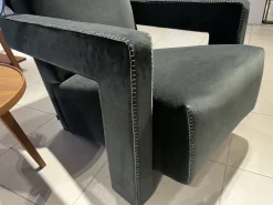 Cassina Poltrona con seduta fissa Utrecht a prezzo scontato- Poltrone