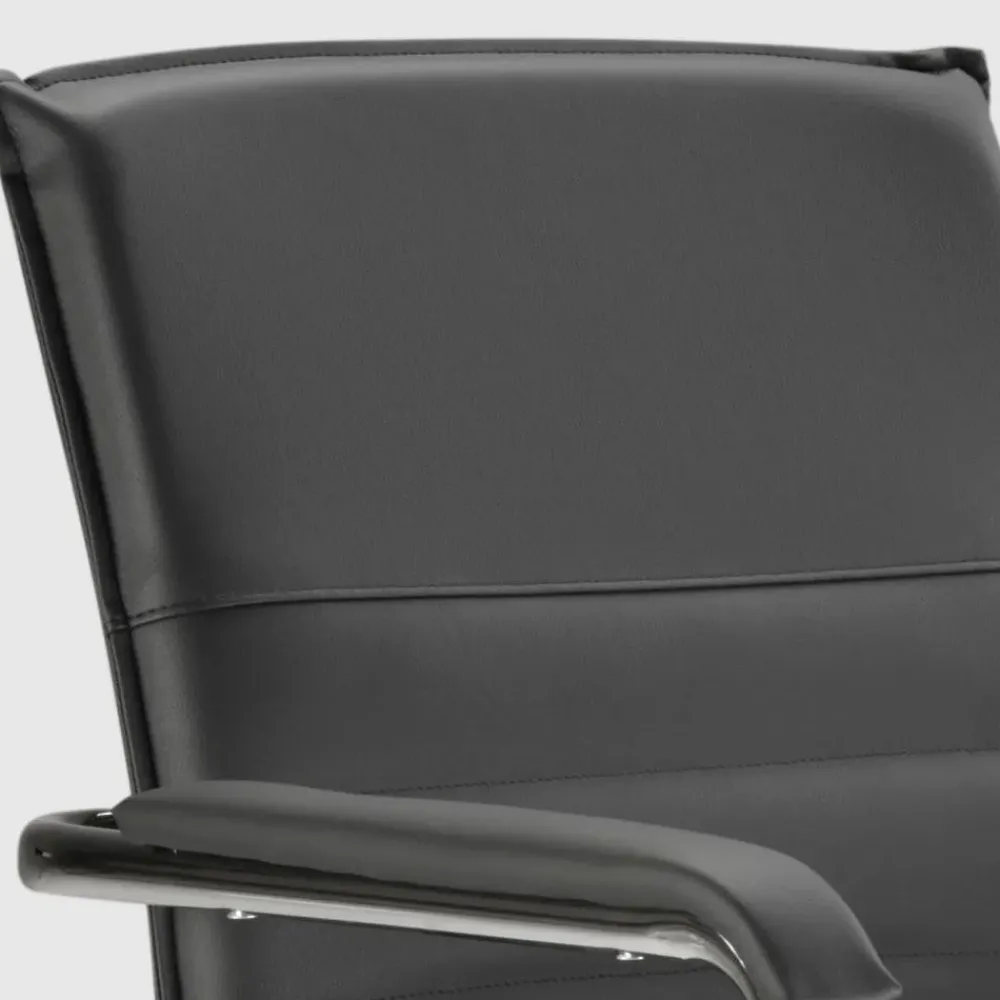 Milani Poltrona Cubika48: consegna in 48h. Richiedi prezzo riservato!- Arredo Ufficio