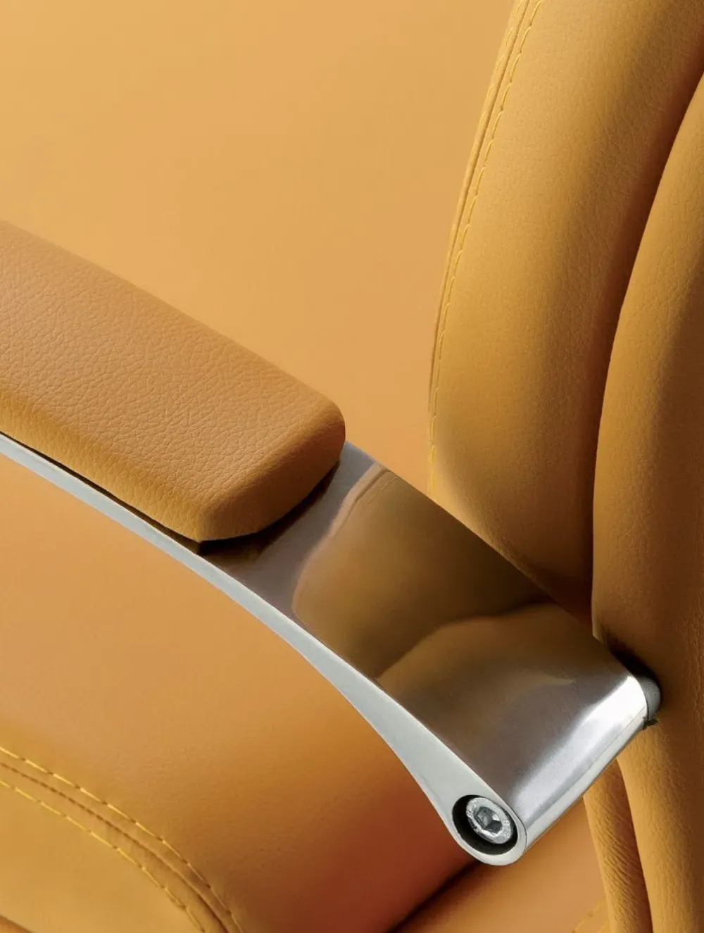 Outlet Poltrona da ufficio in ecopelle Zeta direzionale a marchio in offerta Arredo Ufficio