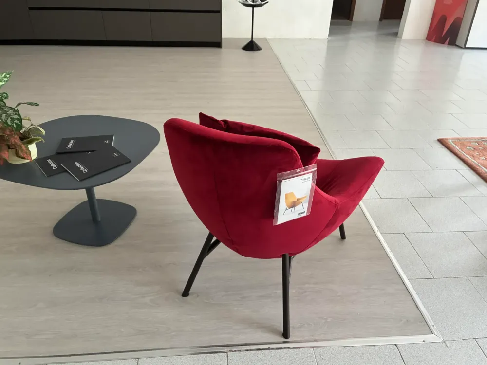 Poltrona in Microfibra Thelma in Offerta Outlet^Doimo Salotti Online