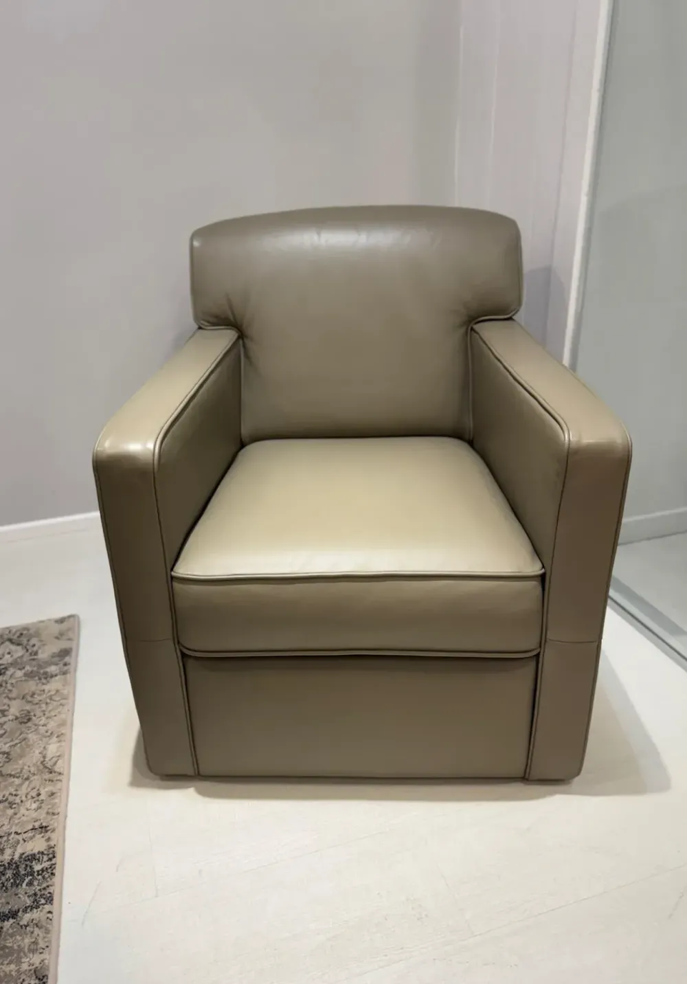 Poltrona in Pelle Lola in Offerta Outlet^Nicoletti Home Best