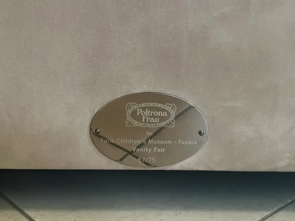 Hot Poltrona in Pelle Vanity fair limited edition a prezzo Outlet Poltrone