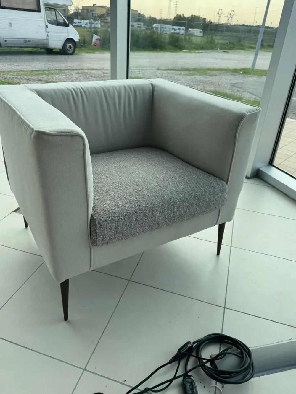 Artigianale Poltrona in stile moderna Flo in Offerta Outlet- Poltrone