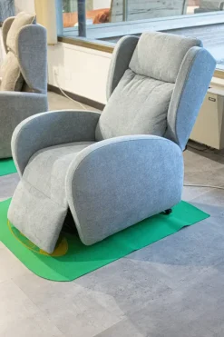 Hot Poltrona in Tessuto Carla relax a prezzo scontato Poltrone