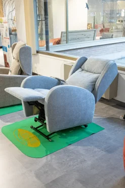 Hot Poltrona in Tessuto Carla relax a prezzo scontato Poltrone