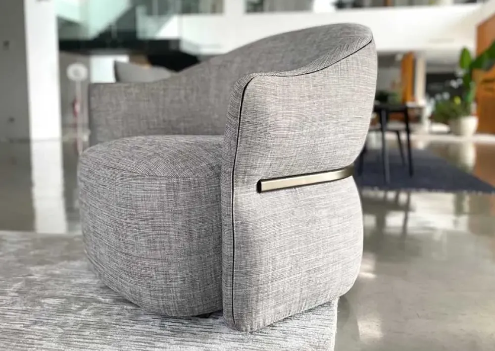 Poltrona in Tessuto Madame butterfly a prezzo scontato^Flou Best