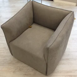 Poltrona in Tessuto Poltroncina in tessuto kubik a prezzo Outlet^Le Comfort Discount