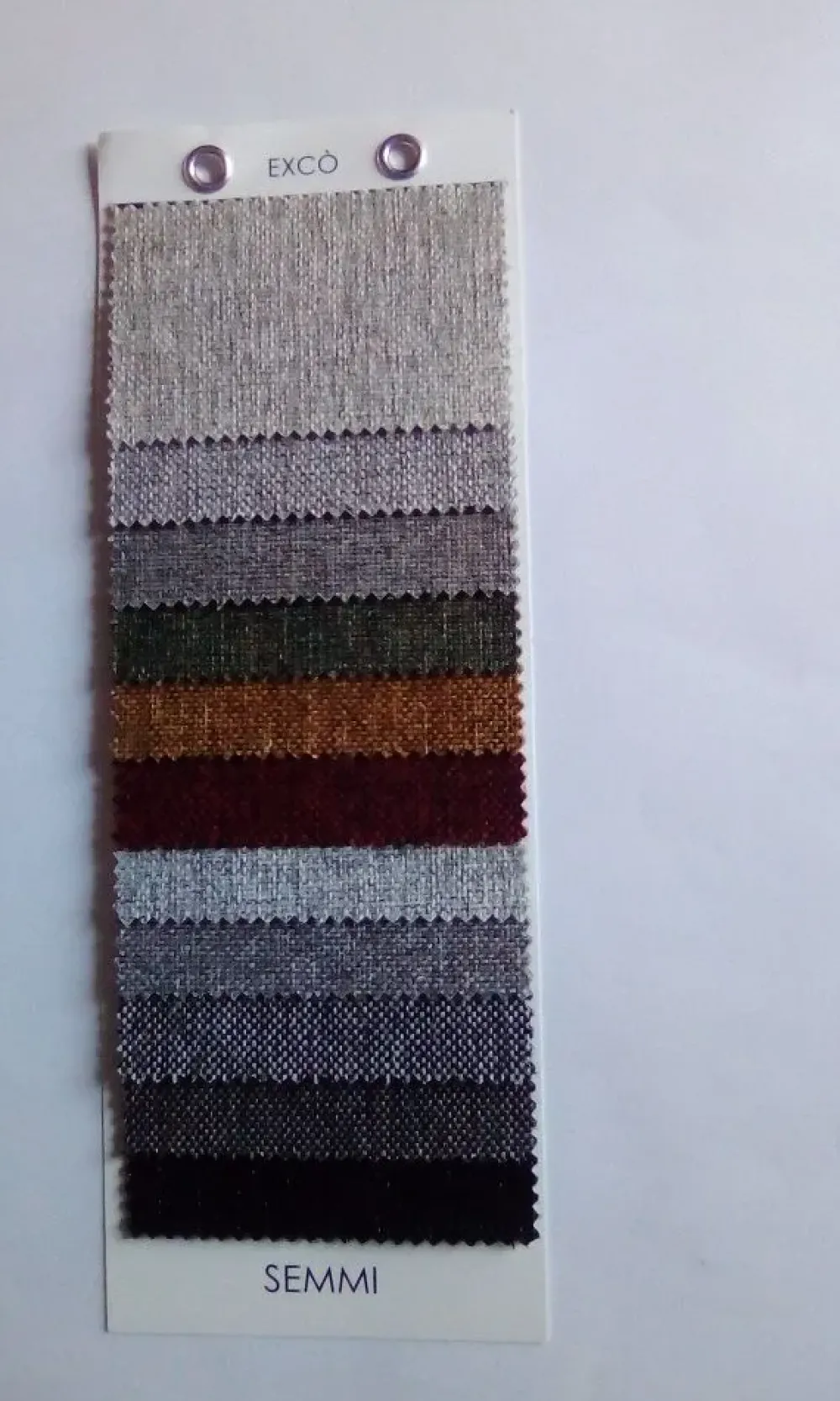 Poltrona in Tessuto Poltrona modello teeg di exco' rivestita in tessuto in promo-sconto del 40% in Offerta Outlet Poltrone