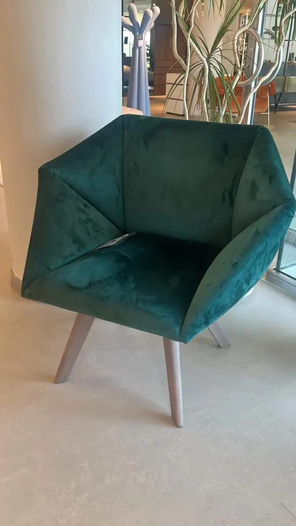 Poltrona modello Jessica ad un prezzo vantaggioso^Doimo Salotti Hot