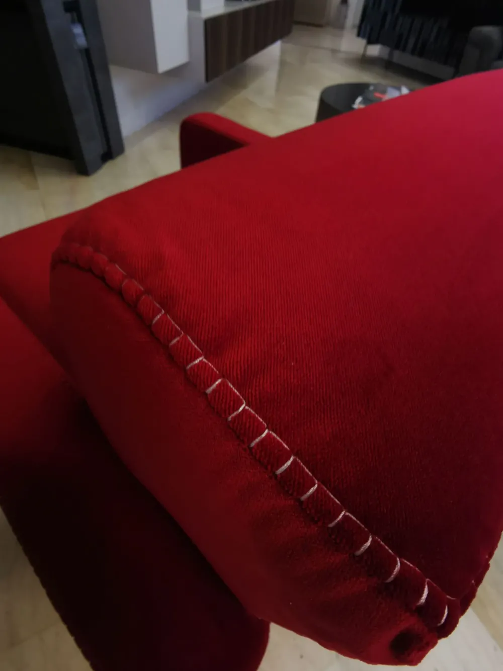 Excò Poltrona modello Patty con ricamo ad un prezzo imperdibile- Poltrone