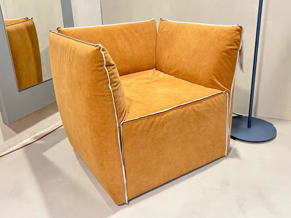 Hot Poltrona modello Poltrona ocra ad un prezzo vantaggioso Poltrone