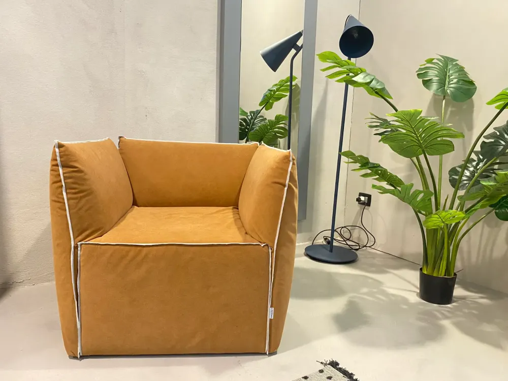 Hot Poltrona modello Poltrona ocra ad un prezzo vantaggioso Poltrone