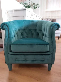 Art Salotti Poltrona modello Sabri capitonnè ad un prezzo conveniente- Poltrone