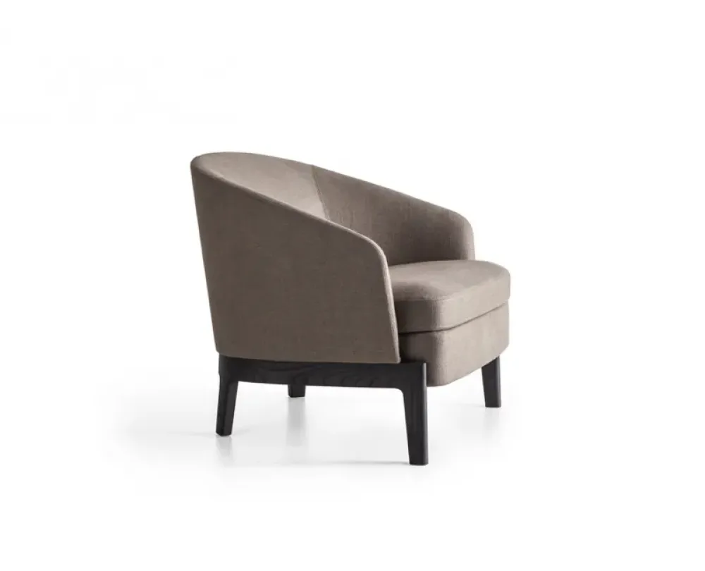 Molteni & C Poltrona modello Chelsea scontato del -25%- Sedie