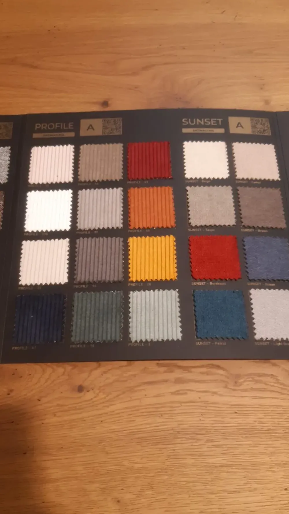 Collezione esclusiva Poltrona relax Con movimento relax Velvet Mottes selection in Offerta Outlet- Poltrone Relax