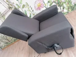 Outlet Poltrona relax in Ecopelle Arabella scontata Poltrone Relax