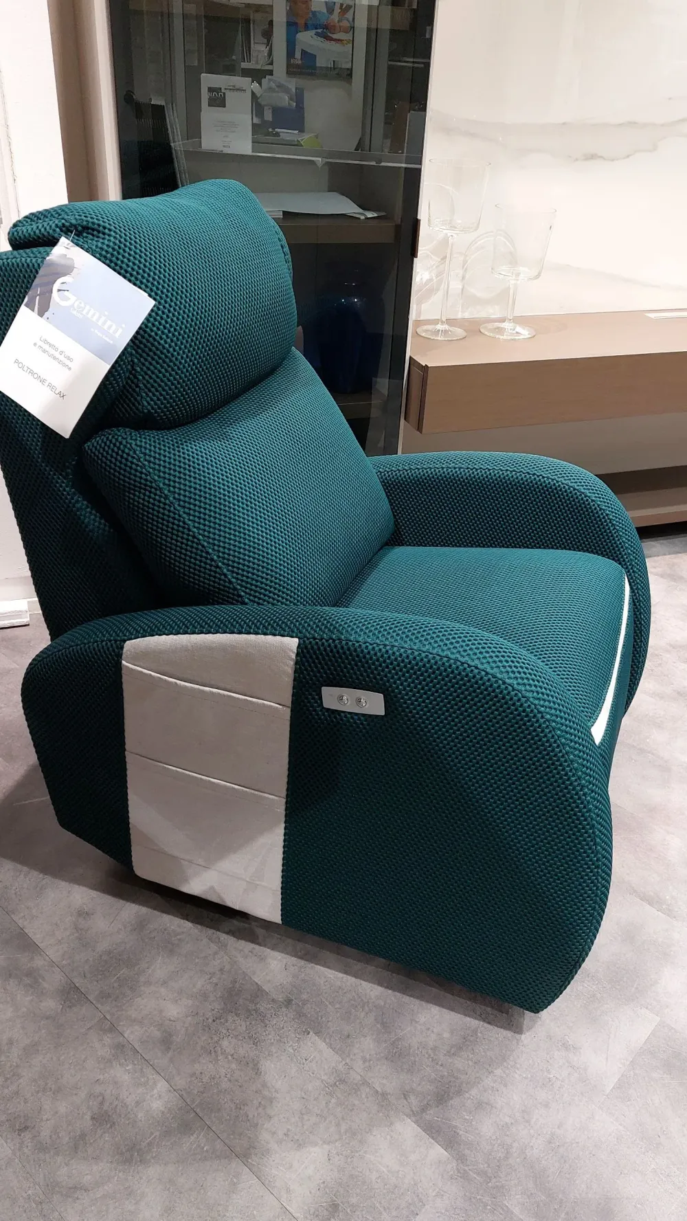 Poltrona relax modello Nadia girevole a marchio a prezzi outlet^Artigianale Best