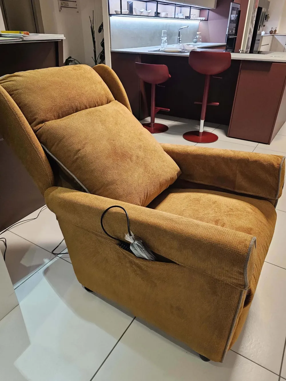 Sale Poltrona relax modello Prisca plus a marchio con forte sconto Poltrone Relax