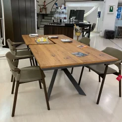 MIDJ Poltroncina in stile design modello Suite a prezzo scontato- Poltrone