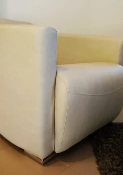 New Poltroncina in stile design modello Carmen a prezzo scontato Poltrone