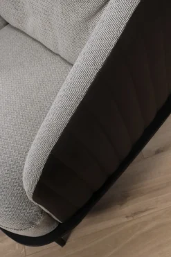 Le Comfort Poltroncina Lala Con seduta fissa a prezzi convenienti- Poltrone