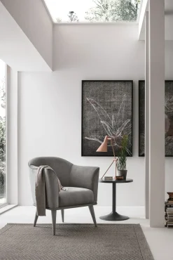 Online Poltroncina modello Pireo in Tessuto a prezzo Outlet Poltrone