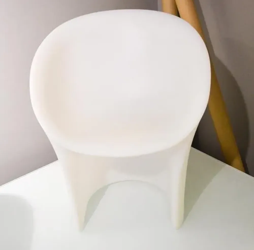 Poltroncina Moon in polietilene bianco^Moroso Online