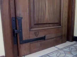 Porta a fodrina  a prezzo ribassato 66% in legno^Artigianale