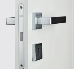 Collezione esclusiva Porta moderna Combi lac a prezzo scontato- Porte