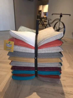 Calia Pouf in tessuto 1 pouf u’strozz spedibile   a marchio a prezzo scontato- Pouf