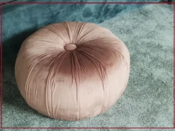 Clearance Pouf in tessuto Kaia a marchio a prezzo scontato Pouf
