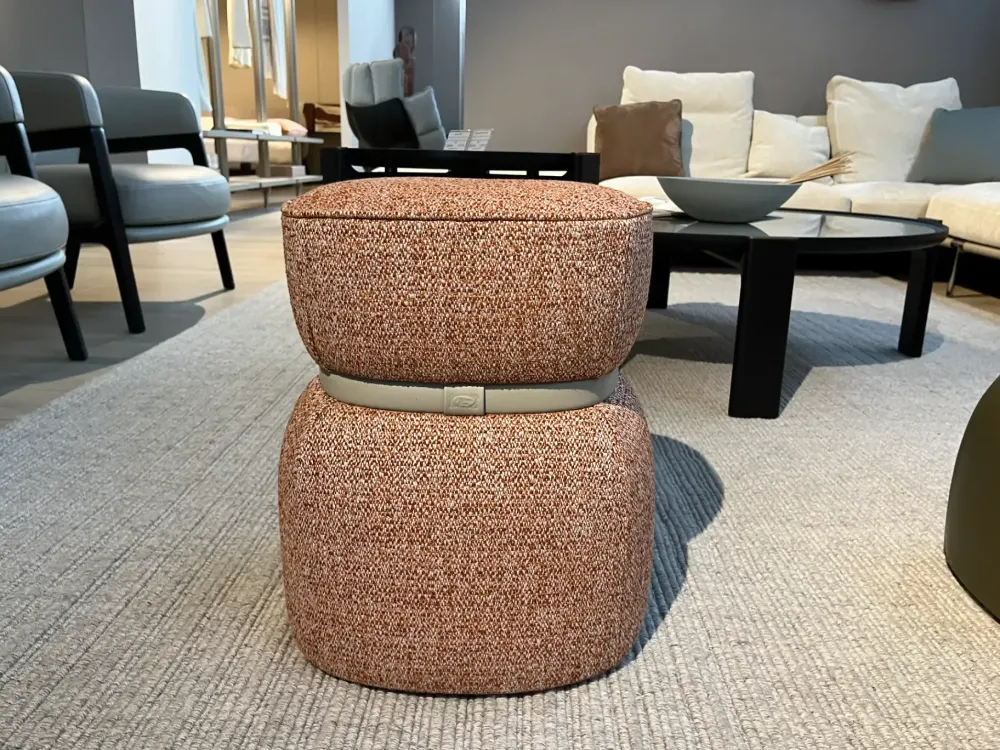 Pouf modello Leplì design a PREZZI OUTLET^Poltrona Frau Hot