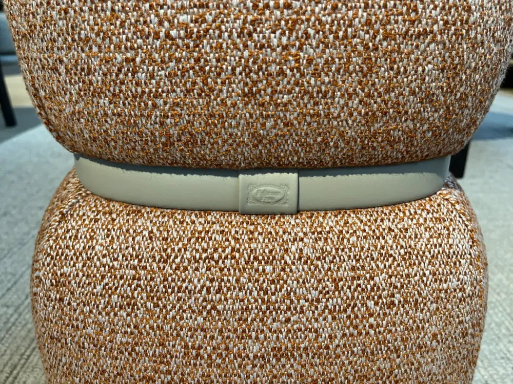 Pouf modello Leplì design a PREZZI OUTLET^Poltrona Frau Hot