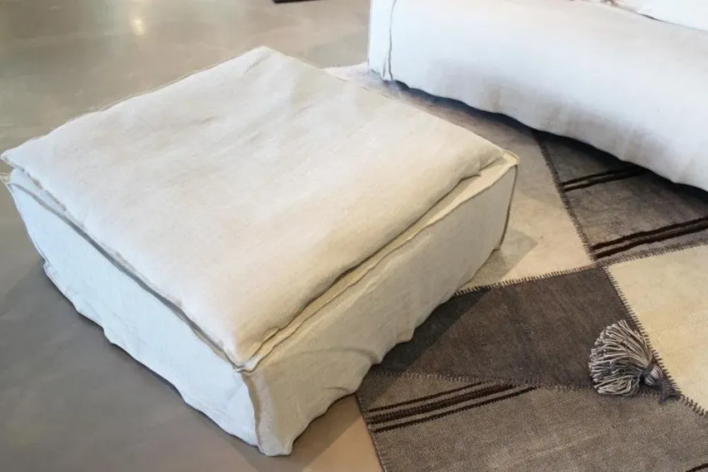 Pouf modello More design a PREZZI OUTLET^Gervasoni Clearance