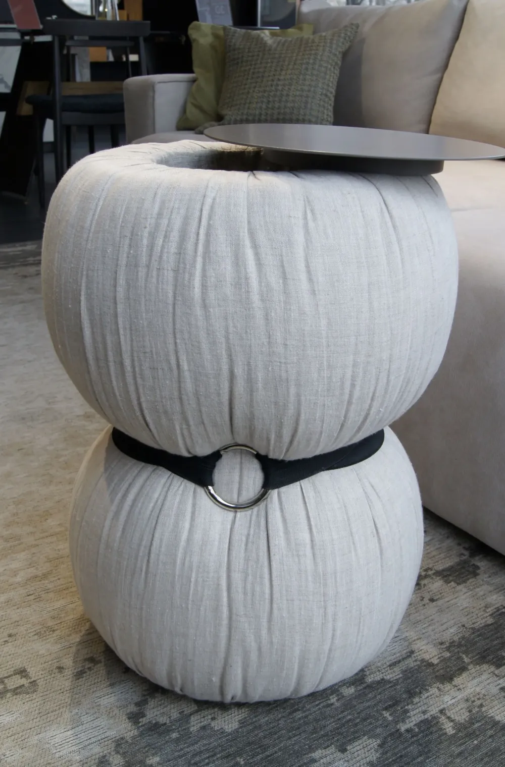 Sale Pouf moderno modello Guccino a prezzo Outlet Pouf