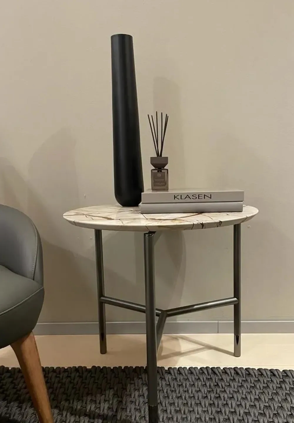 Prezzi ribassati per il tavolino design Iko di^Flou Outlet