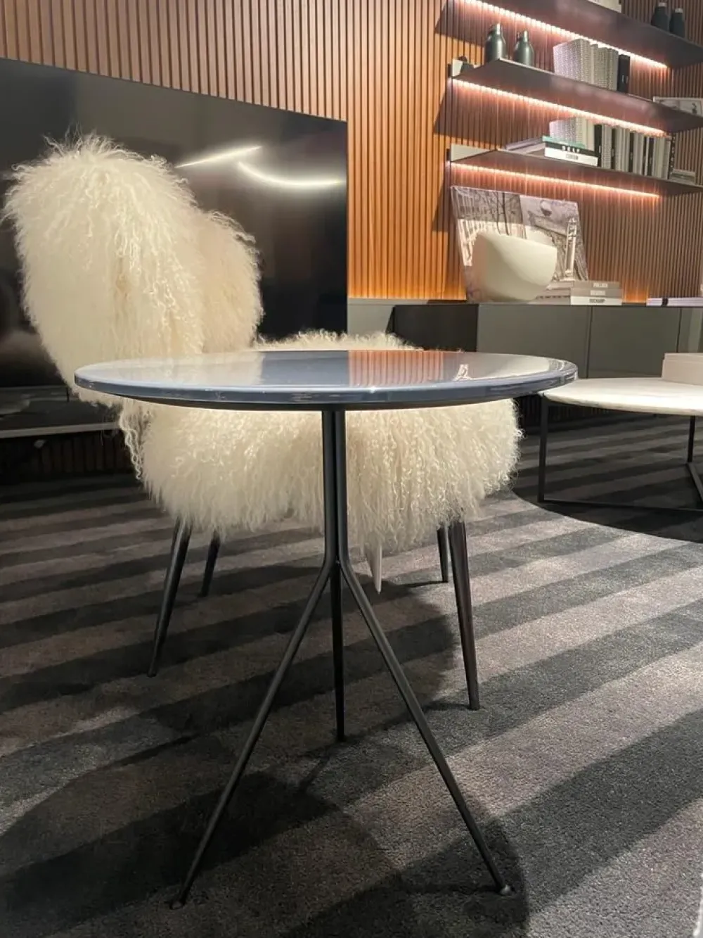 Outlet Prezzi ribassati per il tavolino design Liquid di Tavolini