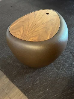 Prezzi ribassati per il tavolino design Ios kos di^Tonin Casa New